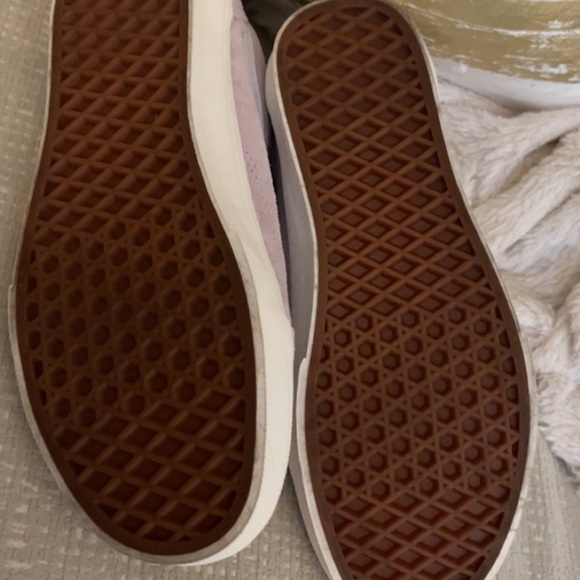 Vans - Picture 3 of 4